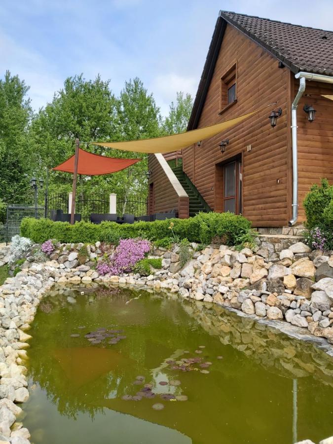 Kovacsszenaja Vendeghaz Villa Exterior photo